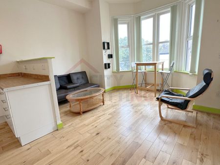 2 Bedroom Flat - Photo 5