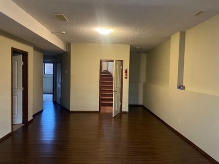 Full House in the lovely suburb of Inglewood - Photo 5