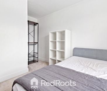 4 bedroom detached house to rent - Photo 4