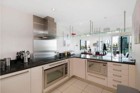 3 bedroom flat to rent - Photo 5