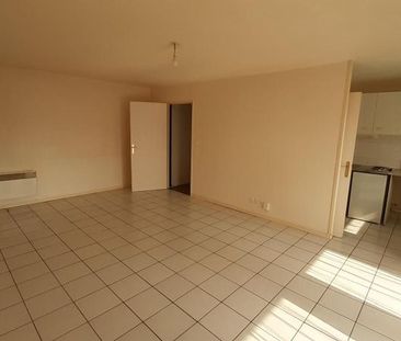 Location Appartement 2 pièces 53m² TOURCOING 59200 - Photo 2