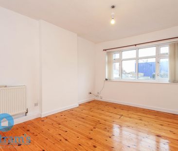 1 bed Flat for Rent - Photo 2