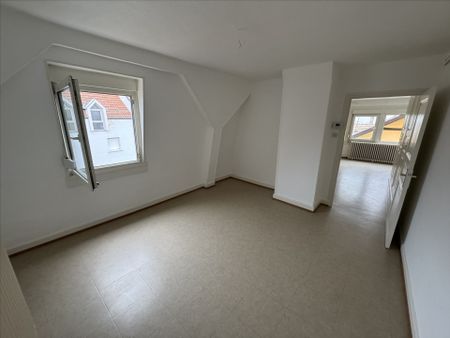 Location Appartement 3 pièces 83m² - Photo 3