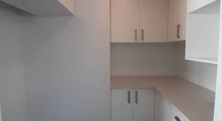 Spacious & Stylish 3-Bedroom Home on a family sized section. - Photo 2