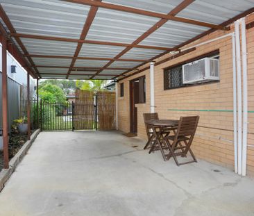 FURNISHED ONE BEDROOM IN ASHMORE INCLUDING INTERNET & FOXTEL - Photo 5