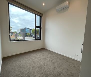 8B Edinburgh Street, Bentleigh East - Photo 5