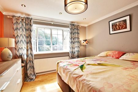 4 bedroom detached house to rent - Photo 3