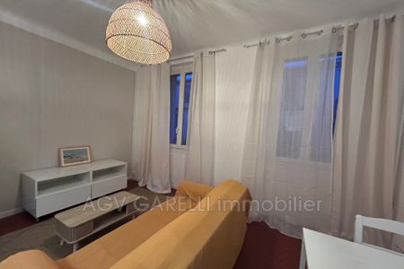Location Appartement 2 pièces 32m² TOULON 83000 - Photo 3