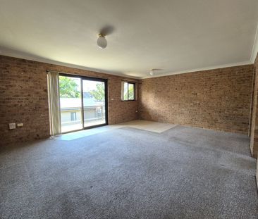 Well Positioned Apartment - Water Included! - Photo 3