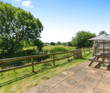 2 bedroom semi-detached house to rent - Photo 2