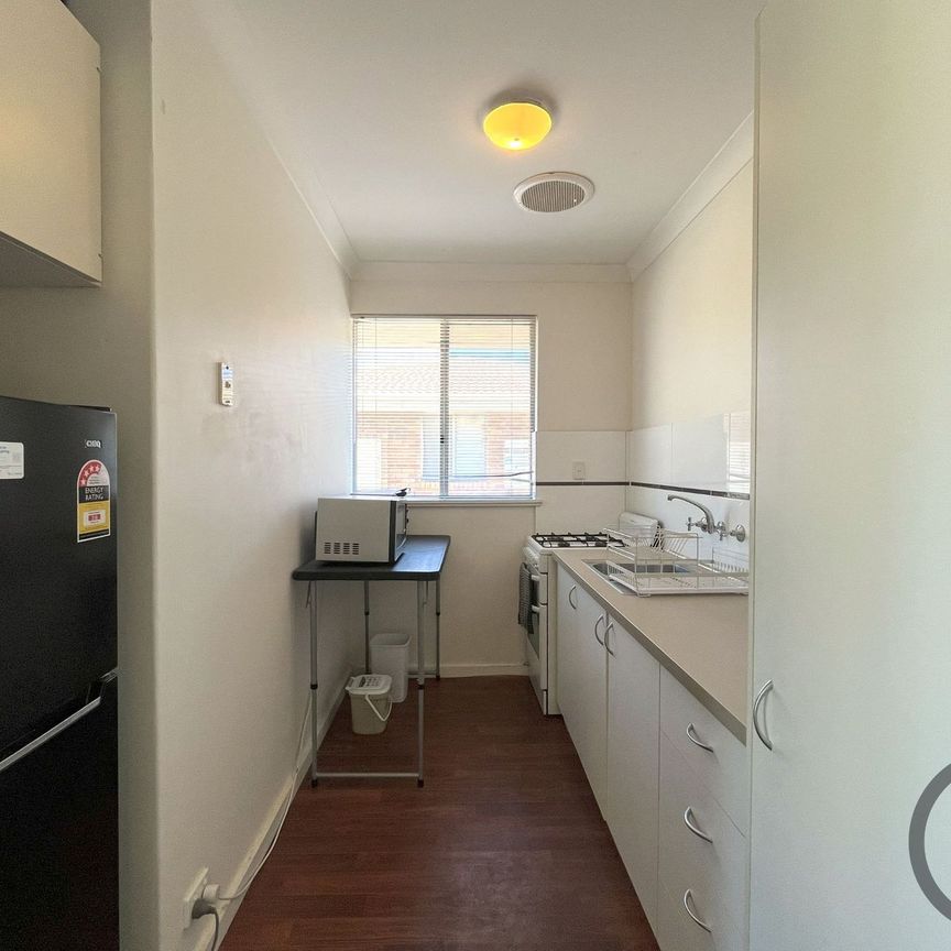 Low Maintenance - 2x1 Duplex - Furnished - Photo 1