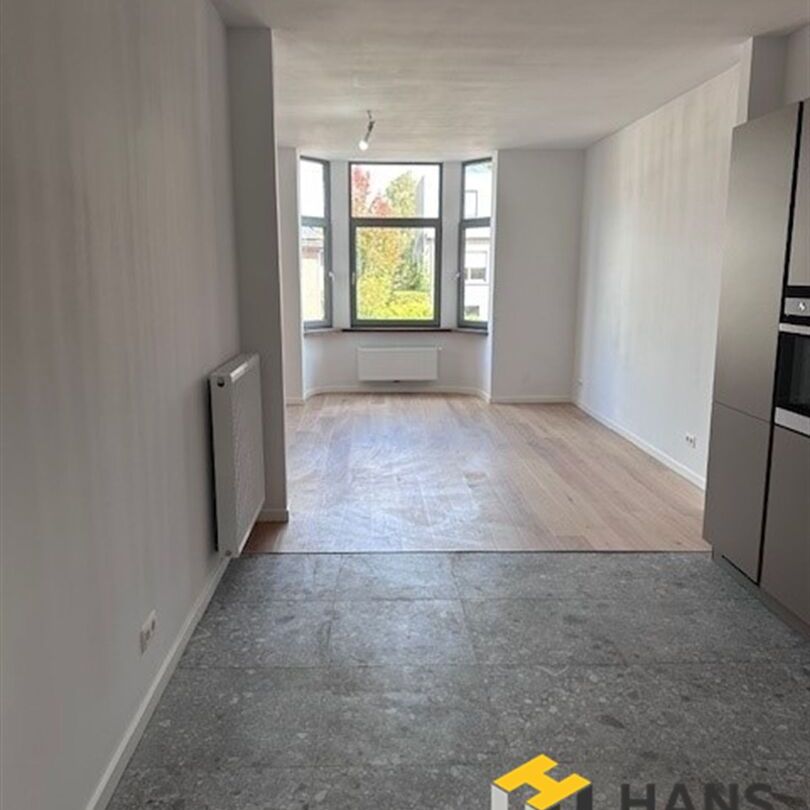 Stijlvol Art Deco appartement in hartje stad – volledig gerenoveerd! - Photo 1