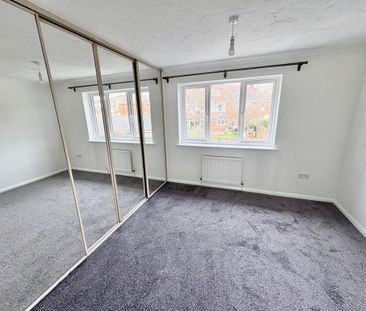 2 bedroom terraced house to rent - Photo 3