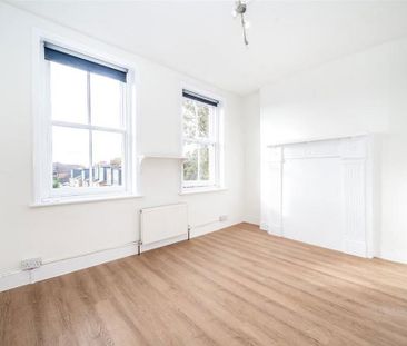 3 bedroom flat to rent - Photo 1