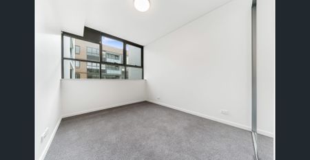 Modern 2 Bedroom + Study Apartment - Photo 2