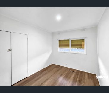 Available for lease - a spacious family home on a large allotment, ... - Photo 1