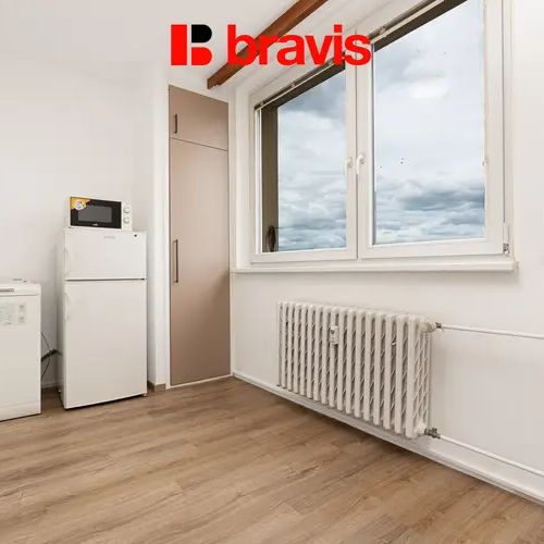Pronájem bytu 2+1, Brno - Jundrov, ul. Jasanová, po kompletní rekonstrukci, první nájemník, šatna - Photo 1