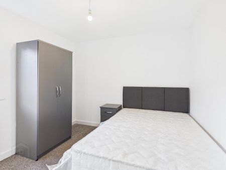 35 Castlereagh Street, Belfast, BT5 4AY - Photo 2