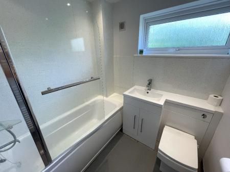 Verwood Close, Canterbury - Photo 1