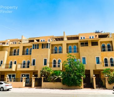 SPACIOUS VILLA I COMMUNITY VIEW I PRIME LOCATION - Photo 4