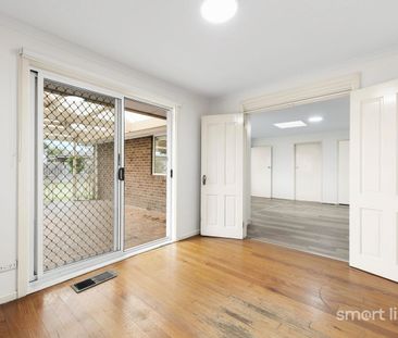 Stylish Family Home in Bundoora - Photo 2