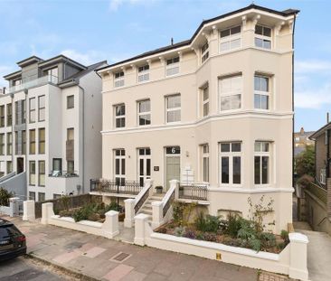 2 bedroom penthouse to rent - Photo 4