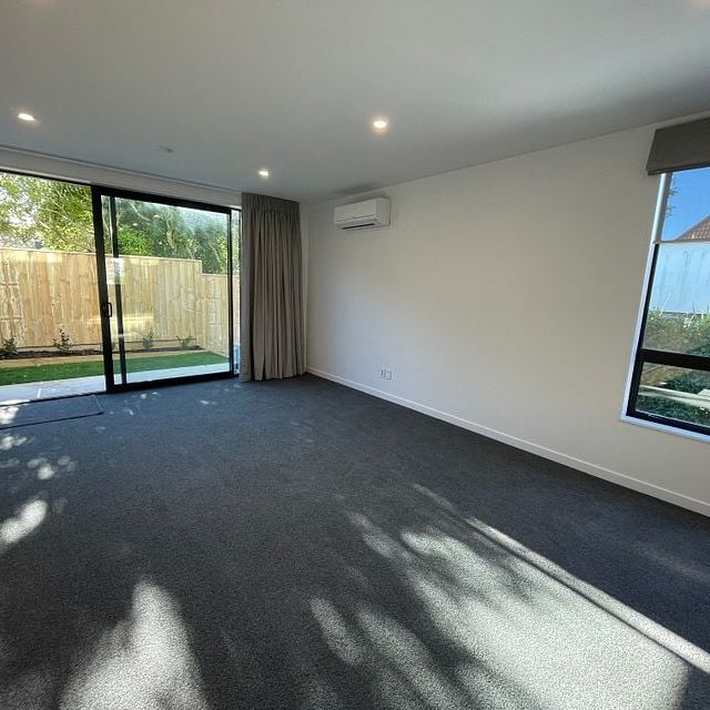 Modern Karori Townhouse - Photo 1