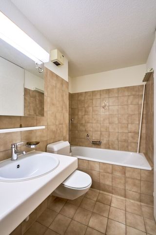 Grosse, sonnige Wohnung mit Aussicht - Photo 4