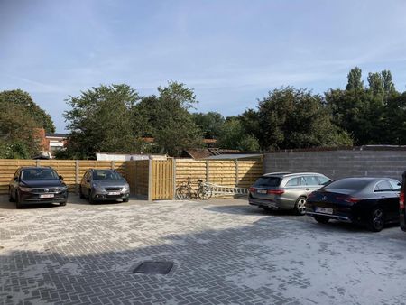 Appartement - Te huur - Photo 2