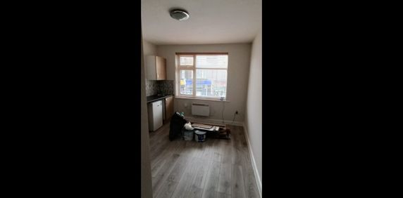 1 Bed Flat, Oakshade Road, BR1 - Photo 2