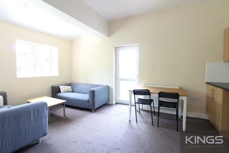 7 bedroom semi-detached house to rent - Photo 3