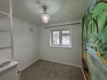 Punch Copse Road, Crawley - Photo 5