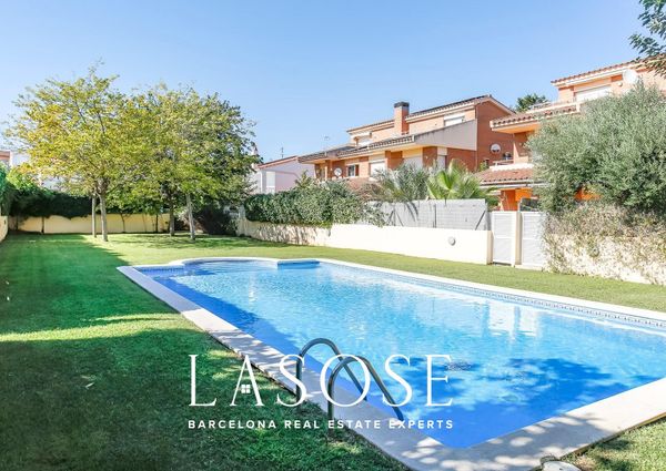 224m² House to rent in Vallpineda-Rocamar, Sant Pere de Ribes