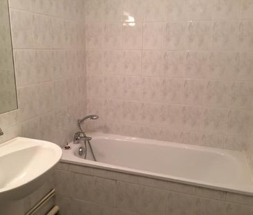 Location Appartement 3 pièces 61m² CHARNAY LES MACON 71850 - Photo 4