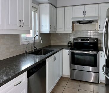 For Lease - 346 Riverstone Drive, Oakville, Ontario - Photo 4