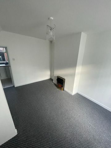 8 Foxglove Street, Belfast BT54SQ - Photo 2