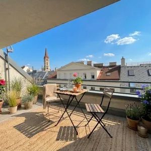 1030! ERSTBEZUG NACH SANIERUNG: 4-Zimmer-DG-Maisonette mit Terrasse ab Oktober 26! - Foto 1