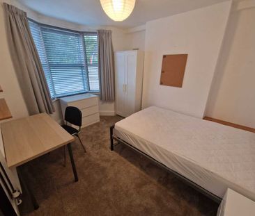 5 Bed Student Accommodation - Photo 1