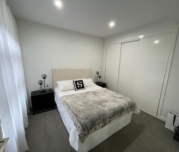 'Parkland Setting, Strathmore Schools Zone' - For Lease - Photo 5