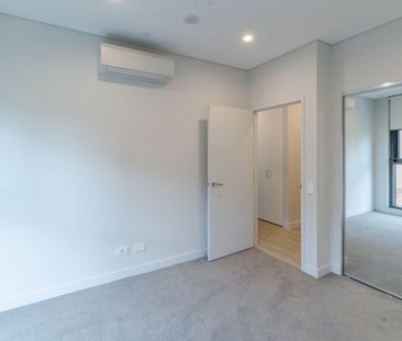 1 BEDROOM + STUDY - Photo 1