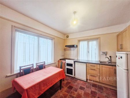 2 bedroom maisonette to rent Bournemouth Road, Chandler's Ford, Eastleigh, Hampshire, SO53 - Photo 3