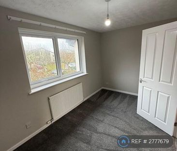 2 bedroom end of terrace house to rent - Photo 3