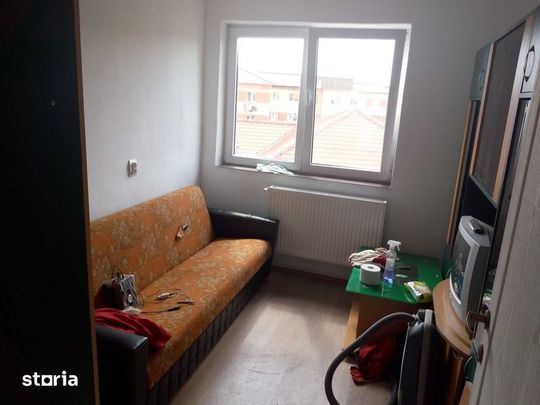 inchiriez apartament 2 camere-Blaj - Photo 1