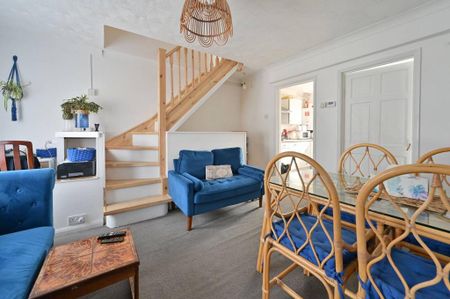 3 bedroom flat to rent - Photo 2