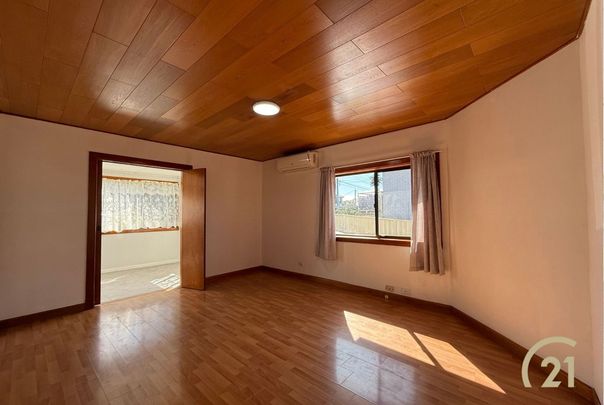 Updated 4 Bedroom Family Home&comma; in a Prime Location&excl; - Photo 1