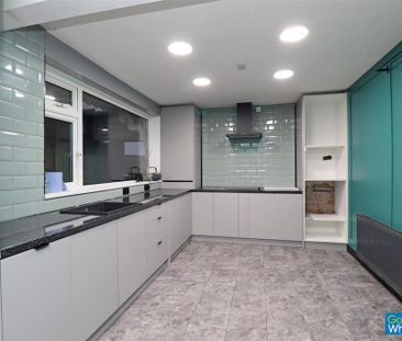 3 bedroom semi-detached house to rent - Photo 6