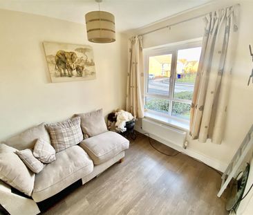 Fraser Drive, Uttoxeter, Staffordshire ST14 5EH - Photo 3