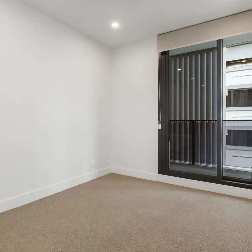 The Perfect 1-bedroom apartment in Phillip - Photo 1