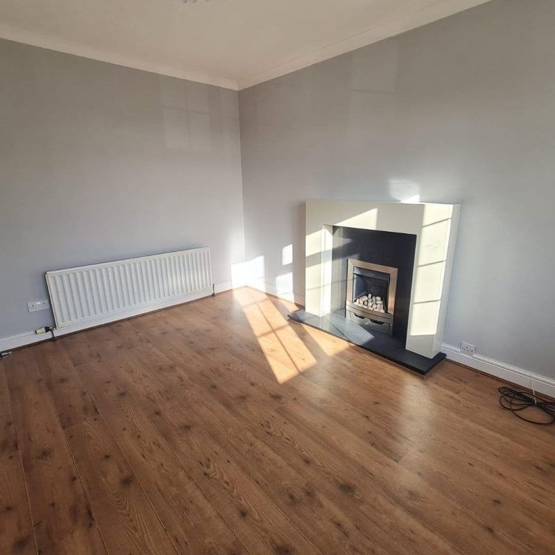 Hillside Close - Photo 1