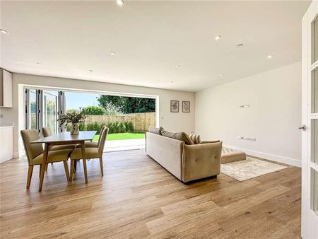 Ridgeway, West Parley, Ferndown, Dorset, BH22 - Photo 3